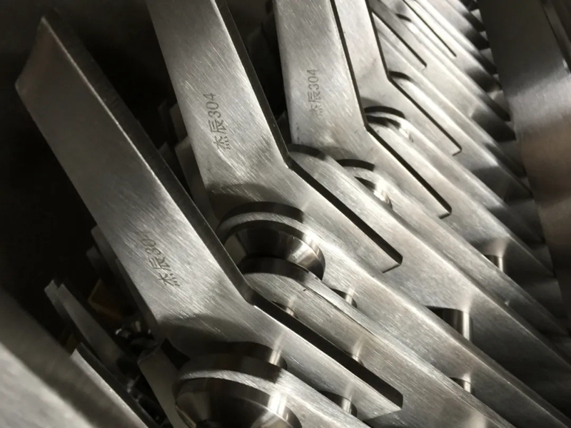 杰辰五金 | 無(wú)奮斗，不青春。